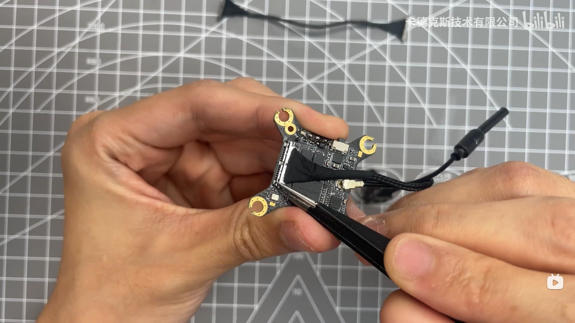 Disconnecting the Coaxial Cable